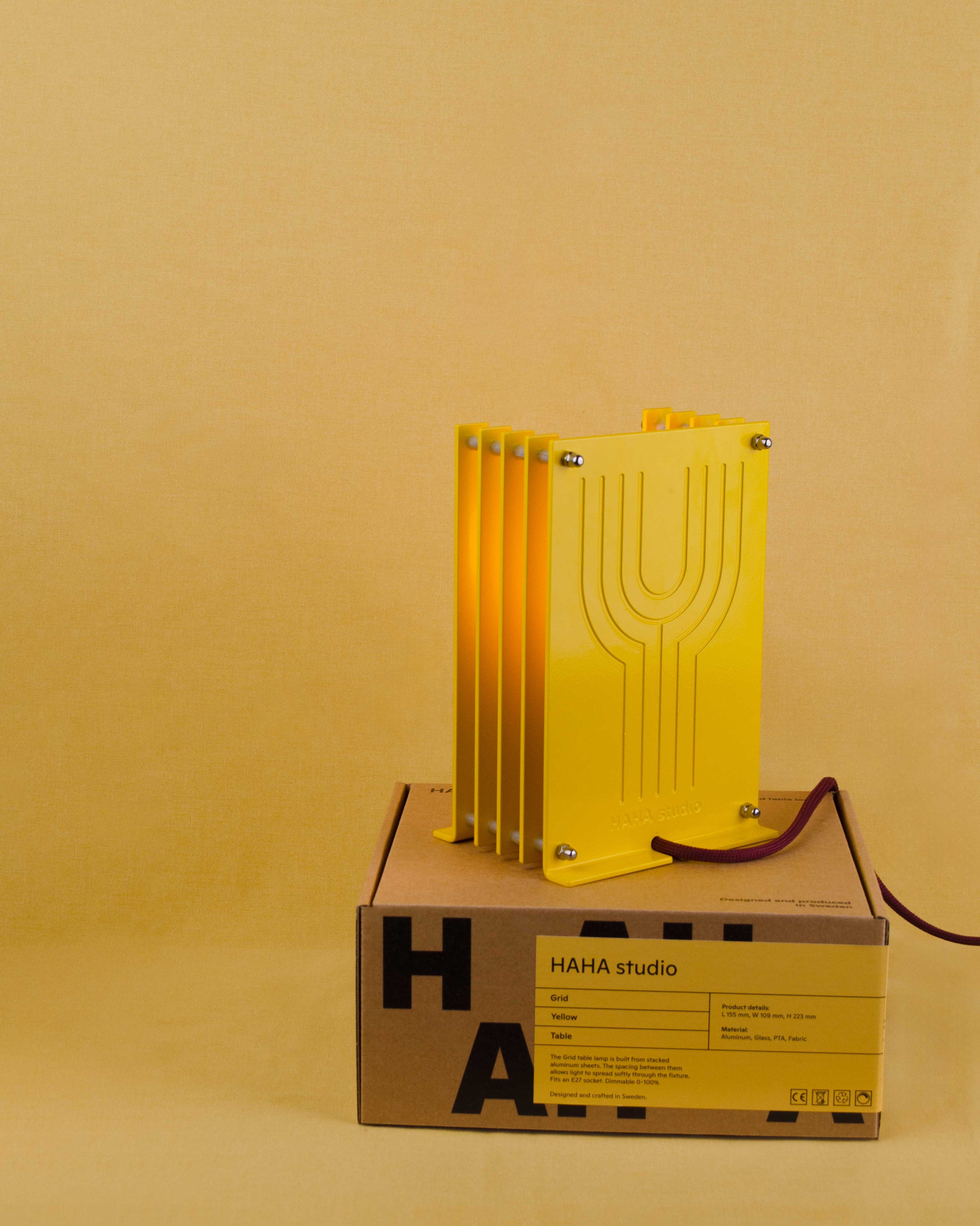 02 grid table lamp - yellow