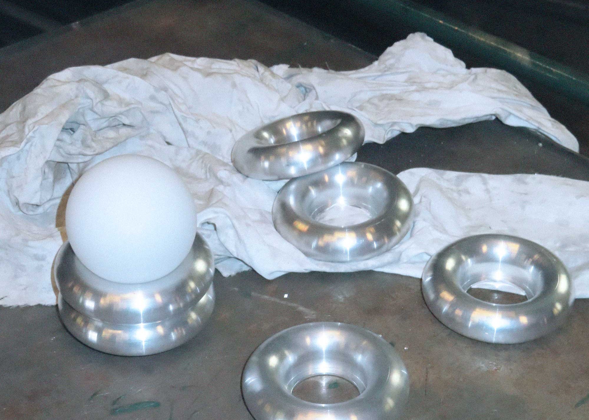 09 donut table/wall lamp - silver